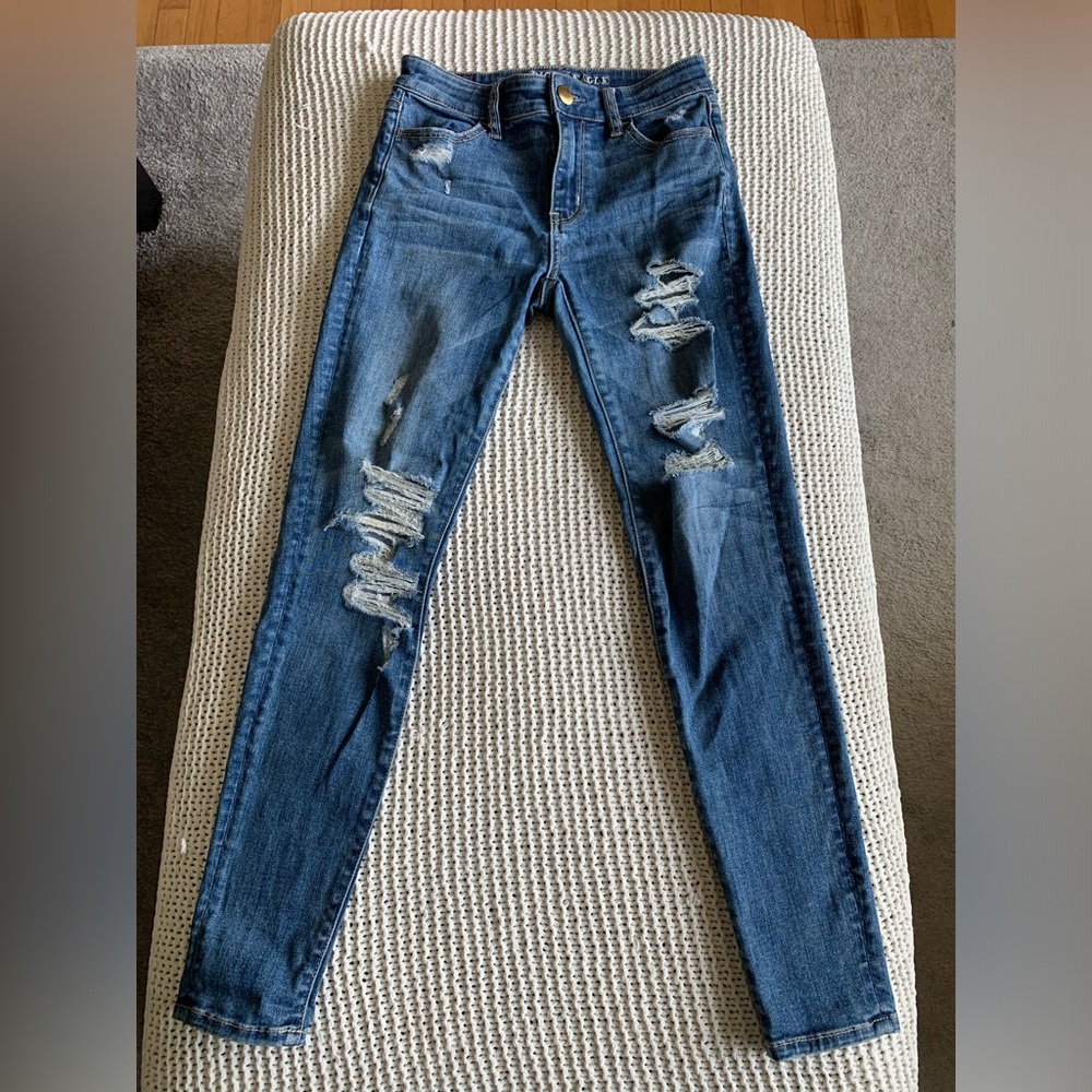 American Eagle Distressed Hi Rose Jegging Size Zero Short